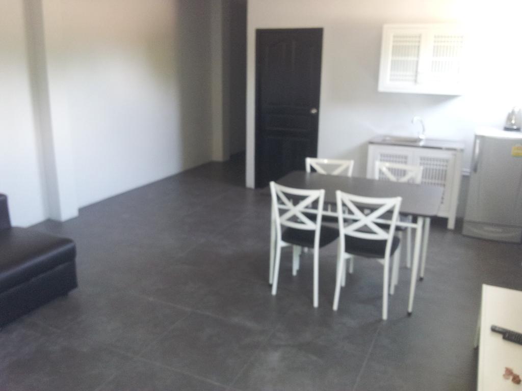 Living Room Apartments Bang Lut Beach Khaolak Bang Sak Bilik gambar